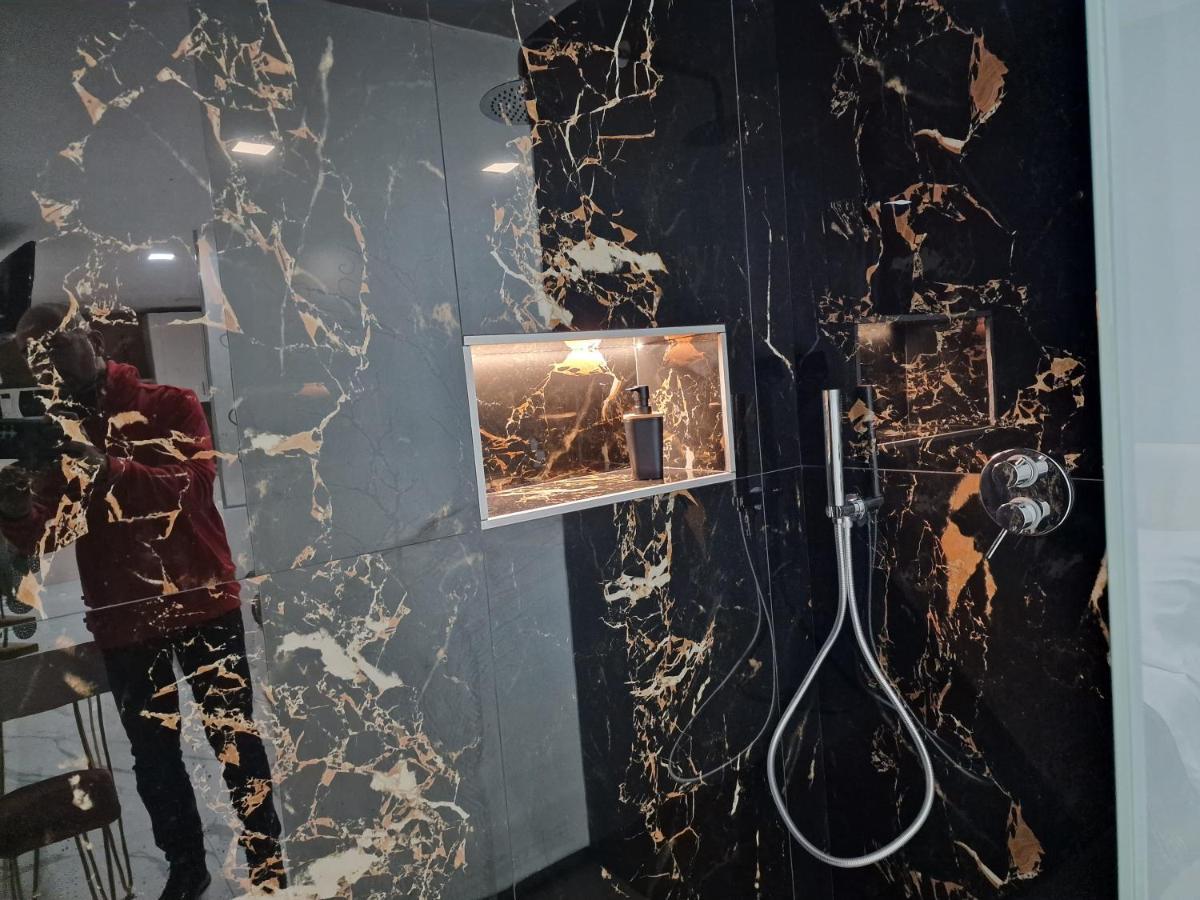Megaride House Apartment Napoli Bagian luar foto