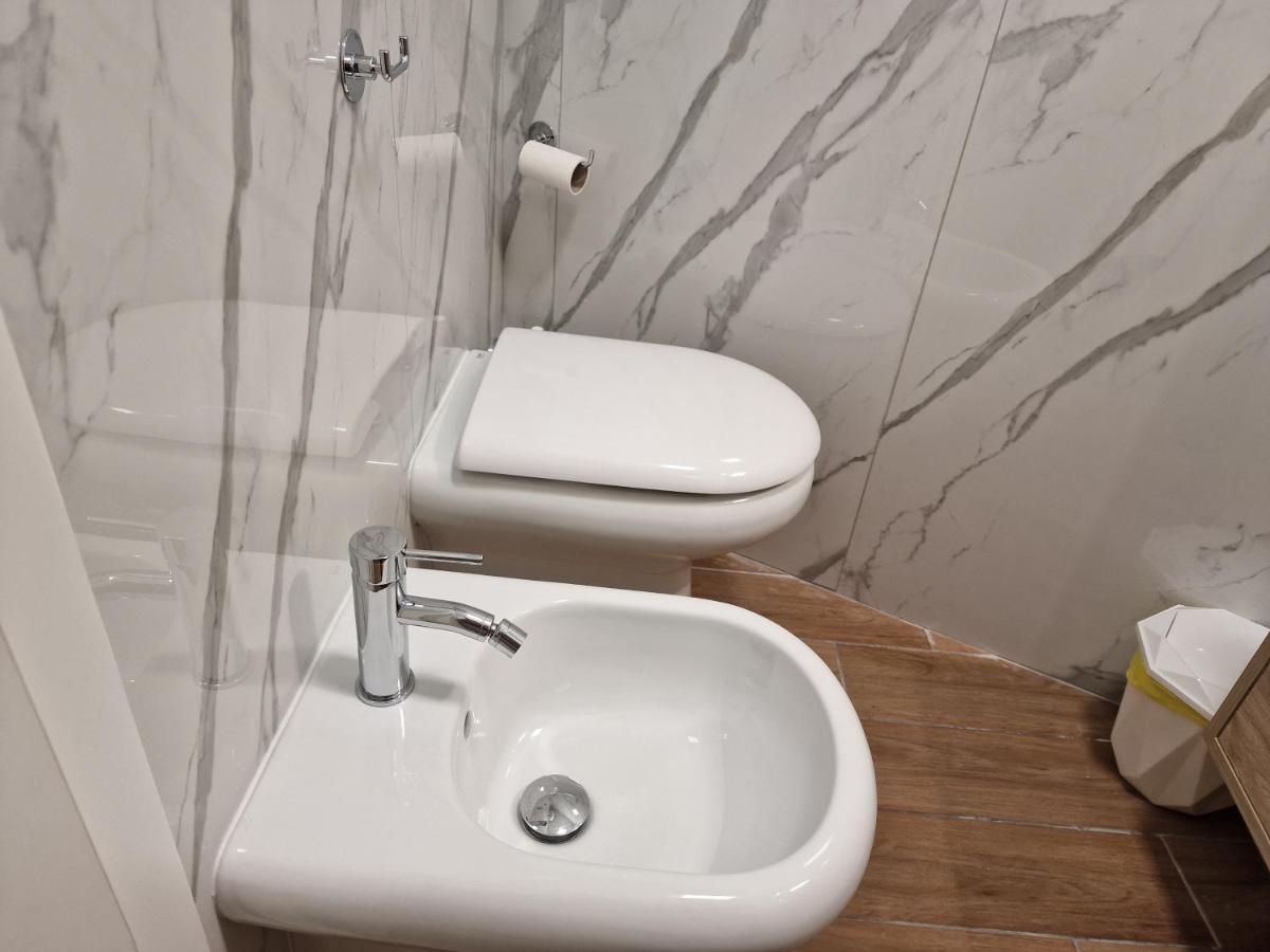 Megaride House Apartment Napoli Bagian luar foto